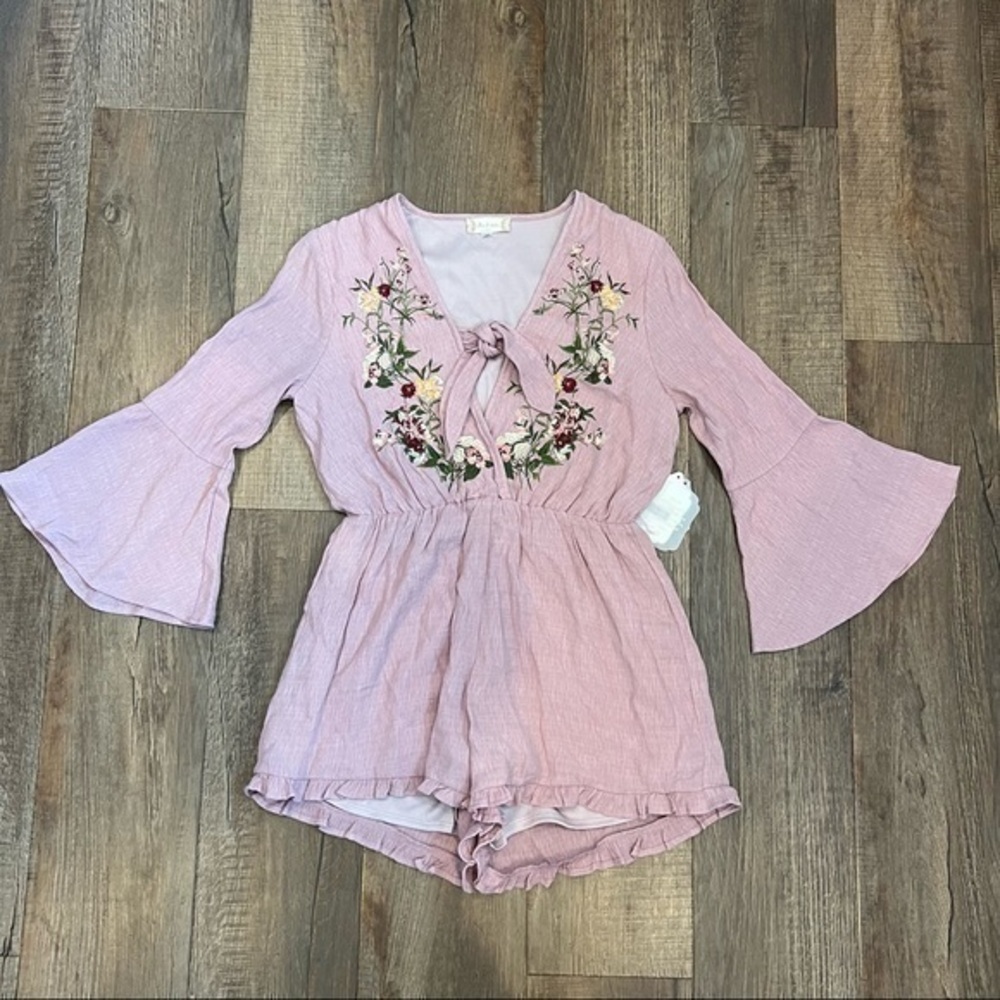 *Altar'd State NWT Pink Mauve Embroidered Floral Romper/Jumpsuit Size Medium